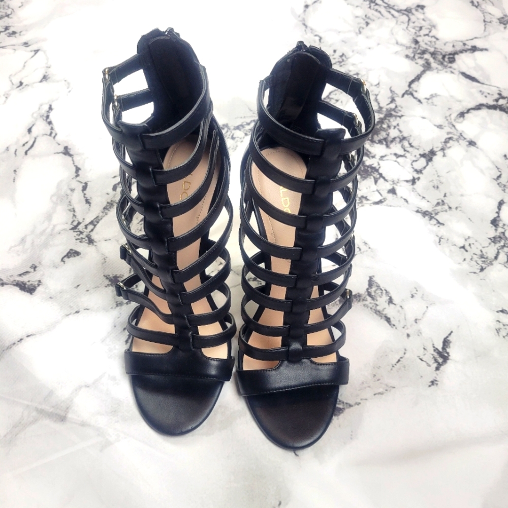 ALDO Black Strappy Gladiator Cage heels zip up slip on size 8 open toe Sandals